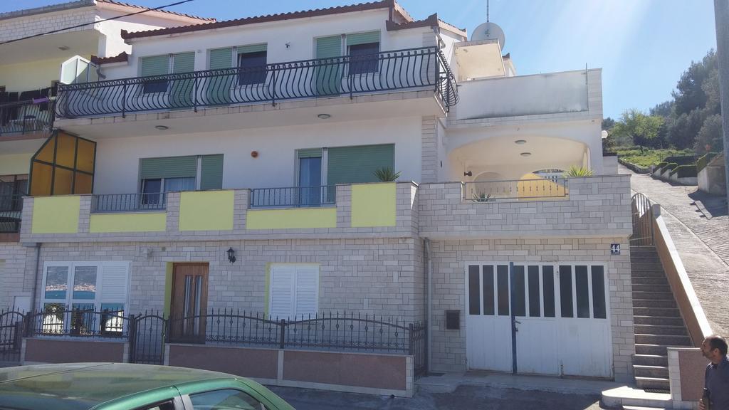 Apartment Karmen Trogir Exterior photo